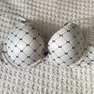 Victoria’s secret bra